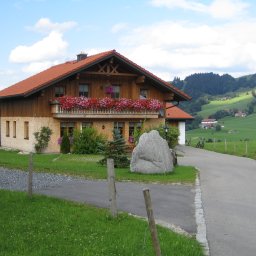 Typisch Allgäuer Balkon
